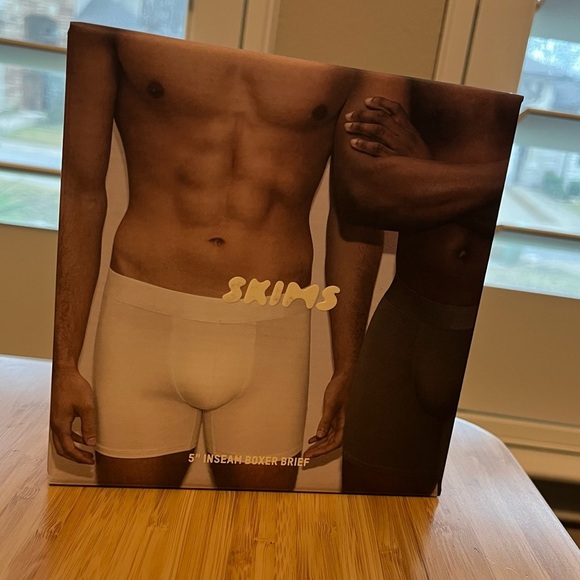 SKIMS Men's 3-Pack Boxer Briefs 5" Inseam Size Small NEW - Picture 2 of 5